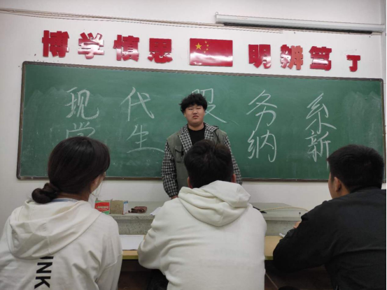 2bb9a51637984533a29c6aaee659ea65.png 2024奥门原料免费资料大全